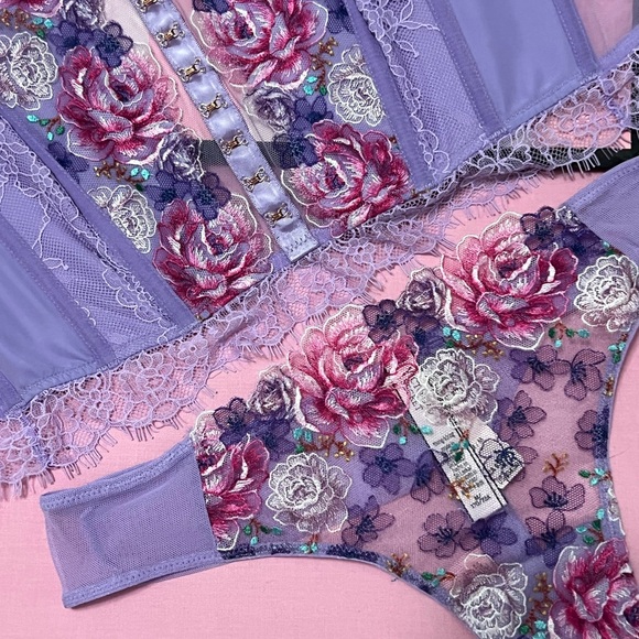 SALE $1̶2̶5̶ Victoria’s Secret Dream Angels Floral Embroidered Longline set 😍 - Picture 3 of 6